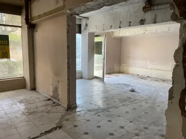 Bureau dans Hyères à vendre - Photo intérieure – Image 3 sur 12