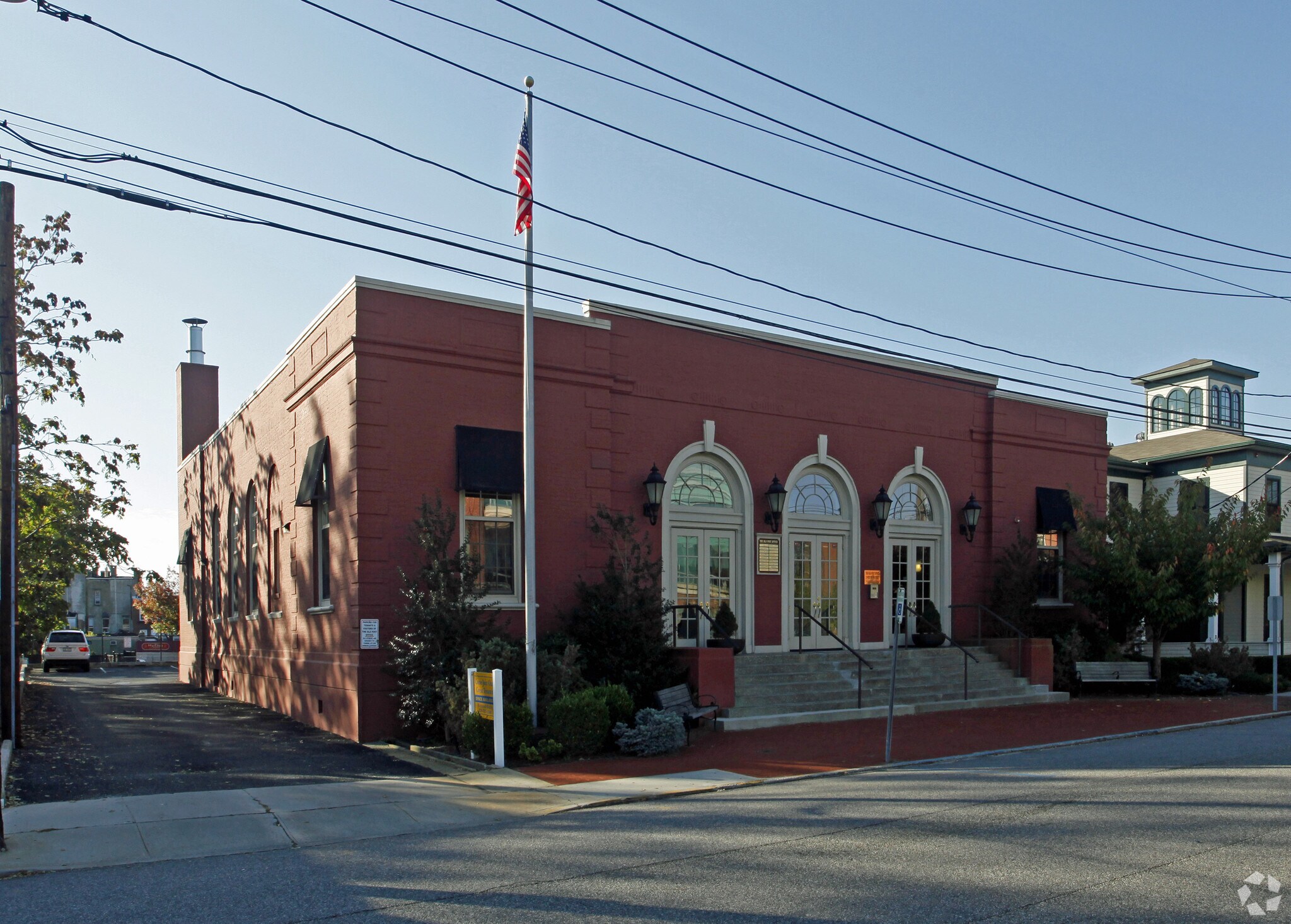 21 W 2nd St, Riverhead, NY à louer Photo de l’immeuble– Image 1 sur 5