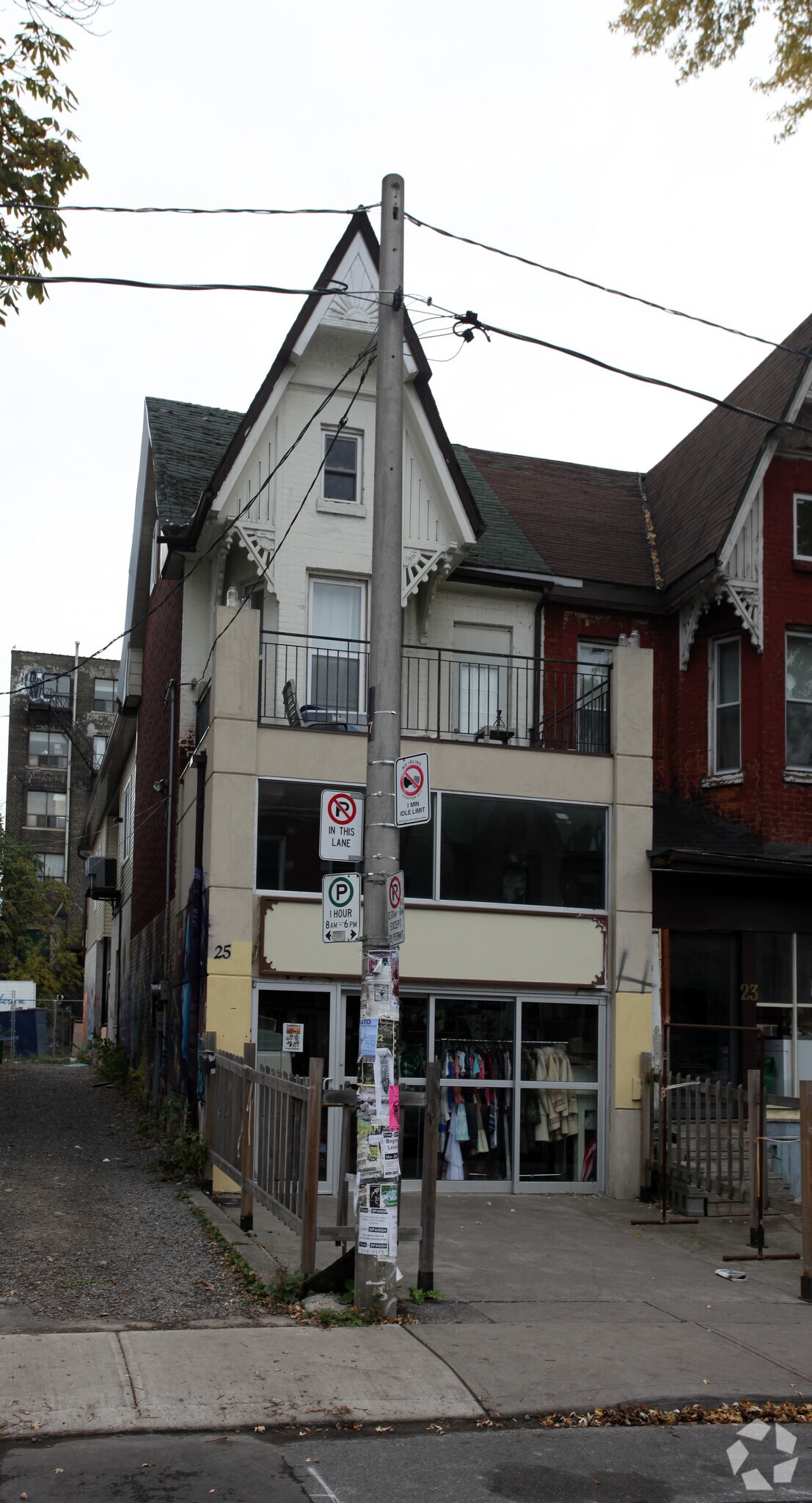 25 Kensington Ave, Toronto, ON à vendre Photo principale– Image 1 sur 3