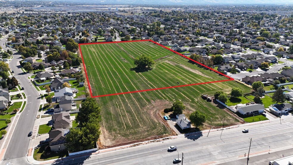 987 2000 w, Syracuse, UT à vendre - Photo de l’immeuble – Image 2 sur 2