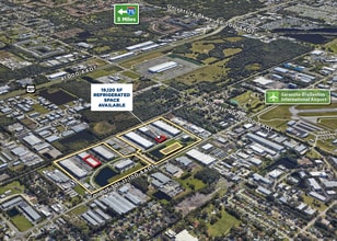 7115 16th St E, Sarasota, FL à louer Photo de l’immeuble– Image 1 sur 8