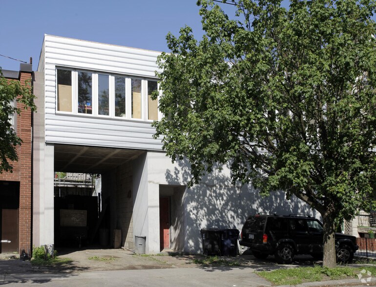 134 Osler St, Toronto, ON à louer - Photo de l’immeuble – Image 2 sur 2