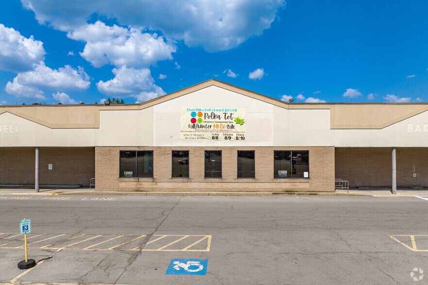 2102-2214 W Genesee St, Syracuse, NY à louer - Photo de l’immeuble – Image 3 sur 5