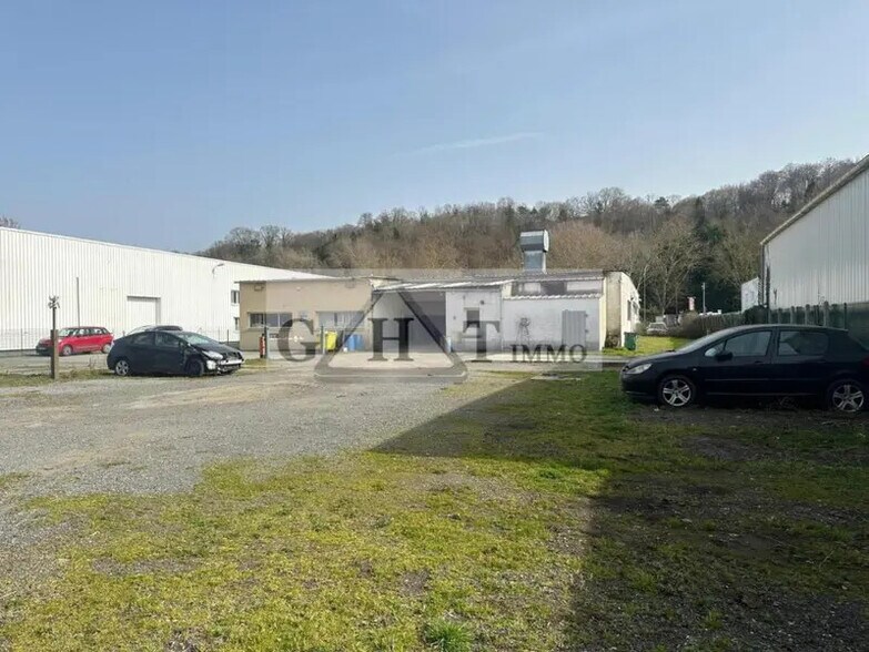 Industriel/Logistique dans Creil à vendre - Photo de l’immeuble – Image 2 sur 8