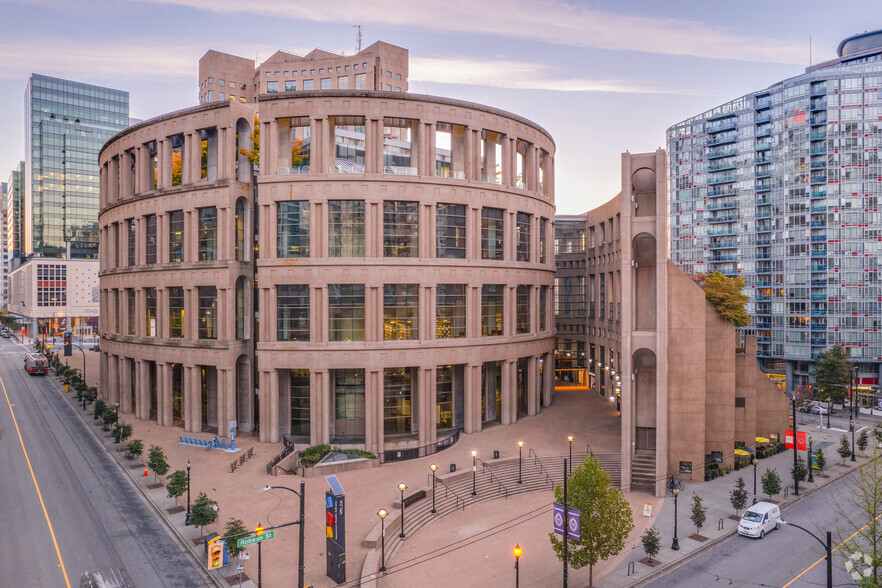 300 W Georgia St, Vancouver, BC à louer - Photo de l’immeuble – Image 3 sur 8