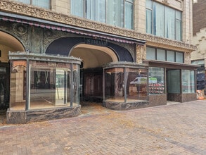 305 S 16th St, Omaha, NE à louer Photo intérieure– Image 1 sur 10