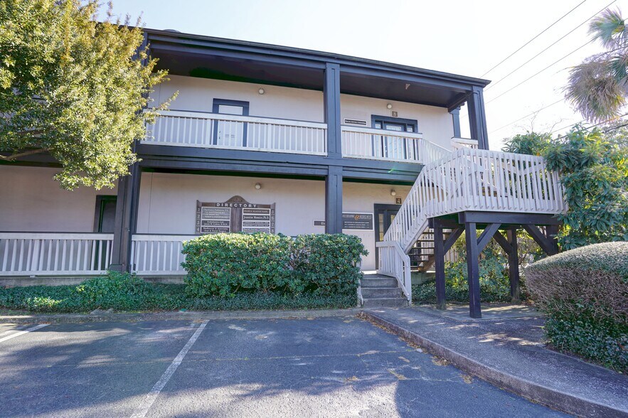 198 Rutledge Ave, Charleston, SC à vendre - Photo principale – Image 1 sur 23