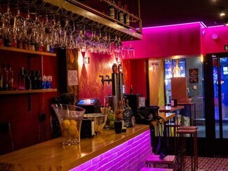 Plus de détails pour Local commercial à louer