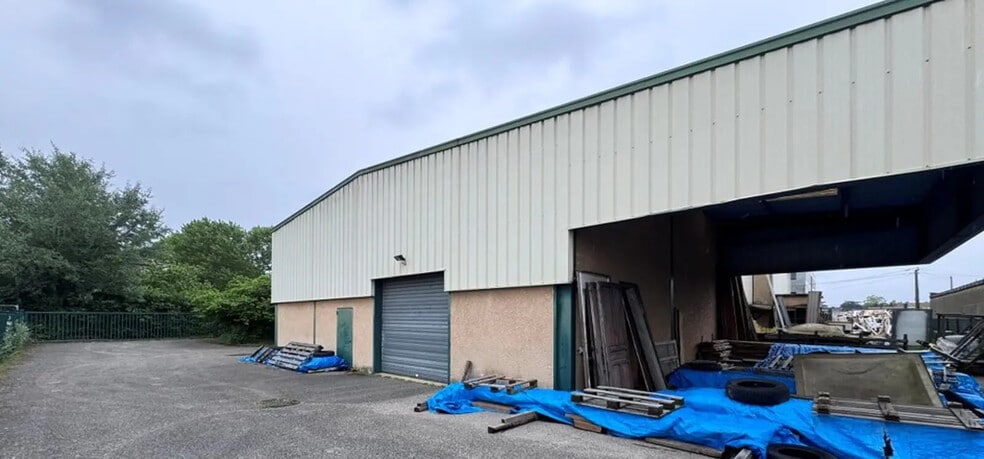 Industriel/Logistique dans Rillieux-la-Pape à vendre - Photo de l’immeuble – Image 3 sur 9