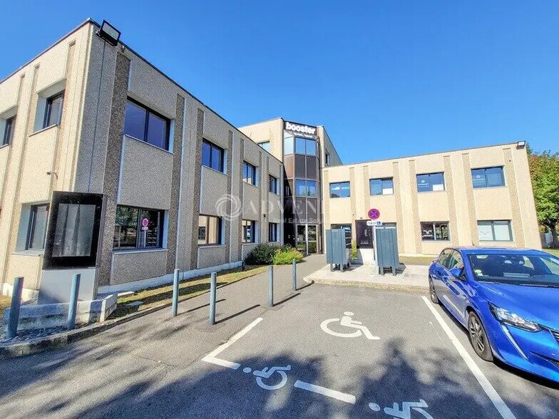 Bureau dans SAINT-OUEN-L'AUMONE à louer - Photo de l’immeuble – Image 1 sur 7