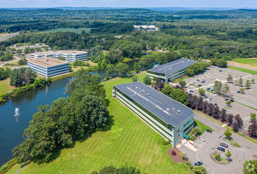 7 Waterside Crossing, Windsor, CT à louer - Aérien – Image 2 sur 11