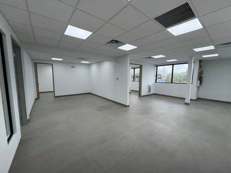 5170 N Federal Hwy, Fort Lauderdale, FL à louer - Photo intérieure – Image 2 sur 27