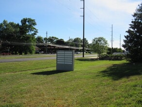 981 State Route 33 W, Monroe Township, NJ à louer Photo intérieure– Image 2 sur 11