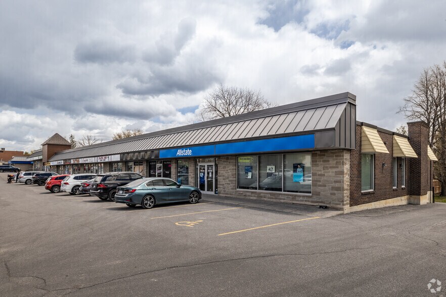 462 Hazeldean Rd, Ottawa, ON à louer - Photo de l’immeuble – Image 2 sur 2