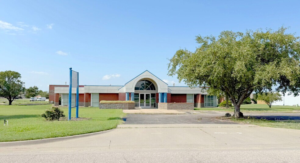 9310 E 37th St, Wichita, KS à vendre - Photo de l’immeuble – Image 3 sur 7