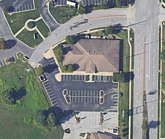 3540 NE Ralph Powell Rd, Lees Summit, MO à louer - Photo de l’immeuble – Image 2 sur 9