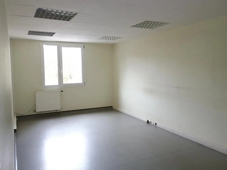 41 Rue De Domparon, Gex à louer - Photo de l’immeuble – Image 2 sur 5