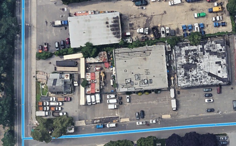 134 Gazza blvd, Farmingdale, NY à vendre - Photo principale – Image 1 sur 2