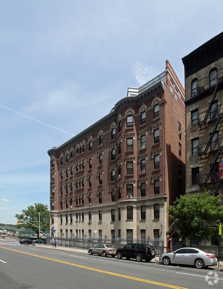 583 Riverside Dr, New York, NY à louer - Photo de l’immeuble – Image 2 sur 14