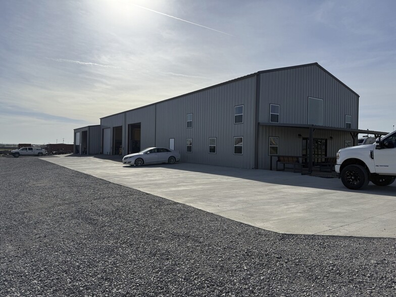 13239 S Interstate 35, Valley View, TX à louer - Photo de l’immeuble – Image 1 sur 7