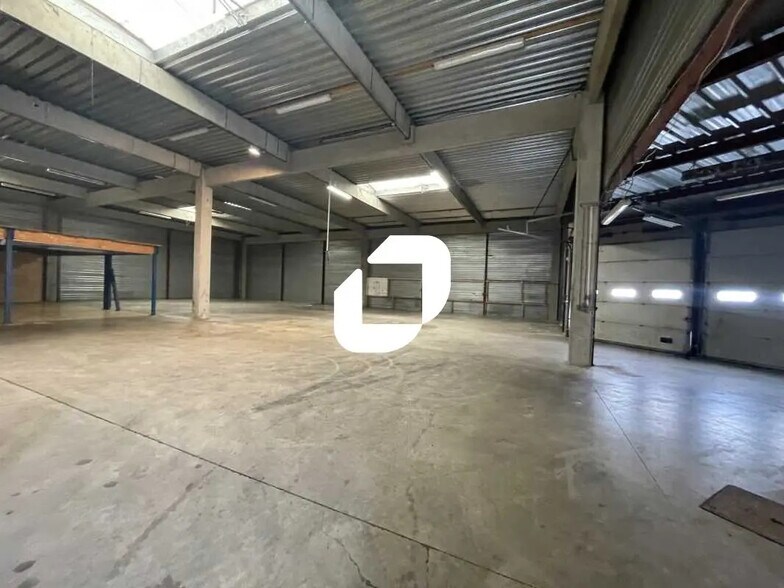 Local commercial dans Eysines à louer - Photo de l’immeuble – Image 2 sur 5