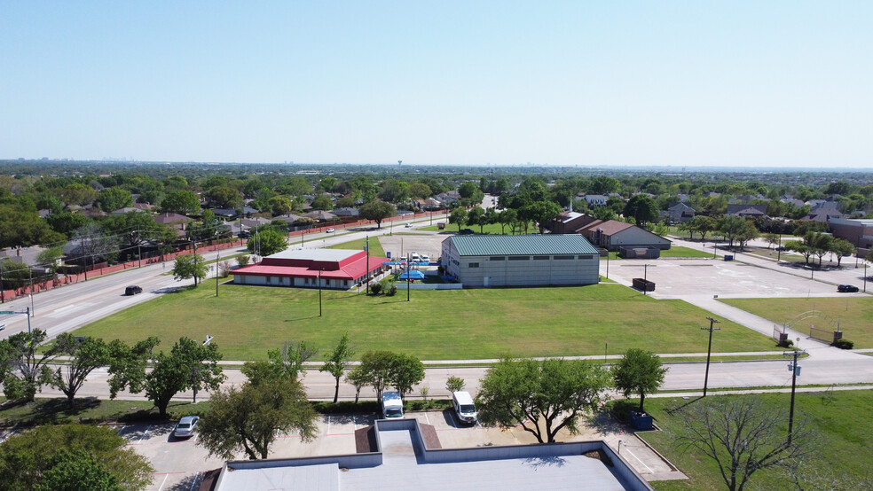 3925 N Josey Ln, Carrollton, TX à vendre - Photo de l’immeuble – Image 3 sur 6