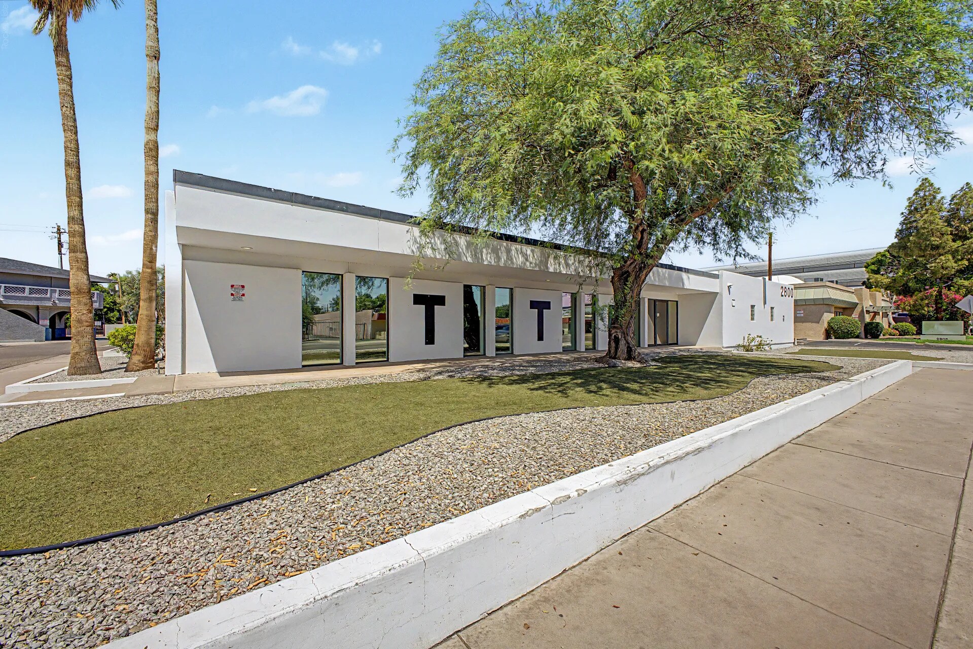 2800 N 24th St, Phoenix, AZ à louer Photo de l’immeuble– Image 1 sur 15