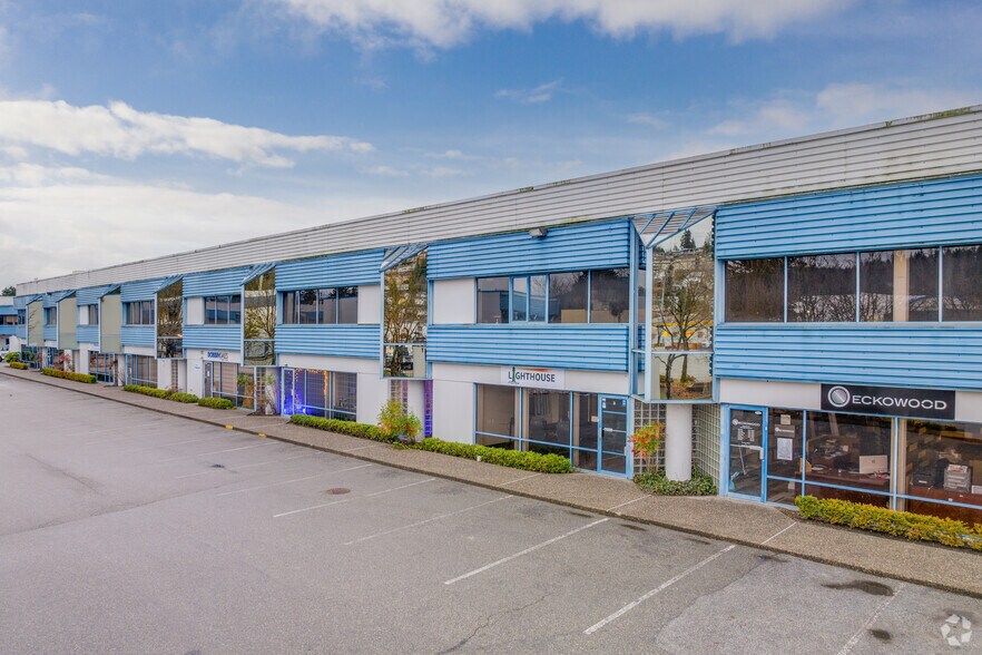 91 Golden Dr, Coquitlam, BC à louer - Photo de l’immeuble – Image 1 sur 7