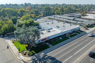 411-435 W Shaw Ave, Fresno, CA - VUE AÉRIENNE  vue de carte