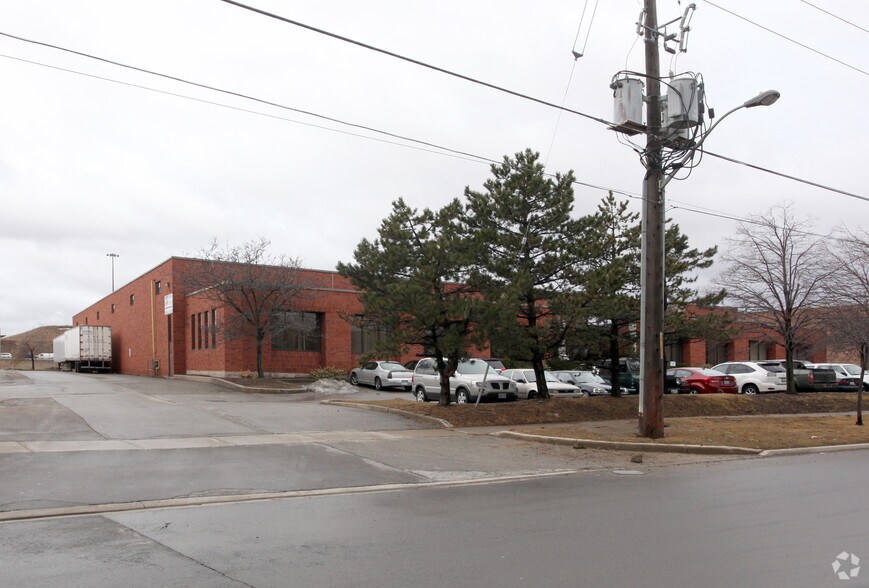 6290 Kestrel Rd, Mississauga, ON à louer - Photo principale – Image 1 sur 2