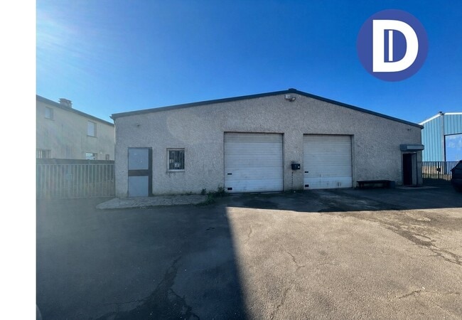 Plus de détails pour 24 Rue Du Ruisseau St-Pierre, Peltre - Local d’activités à vendre