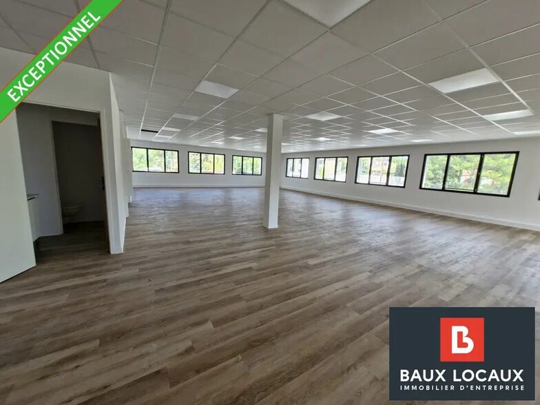 Bureau dans Éguilles à vendre - Photo de l’immeuble – Image 2 sur 11