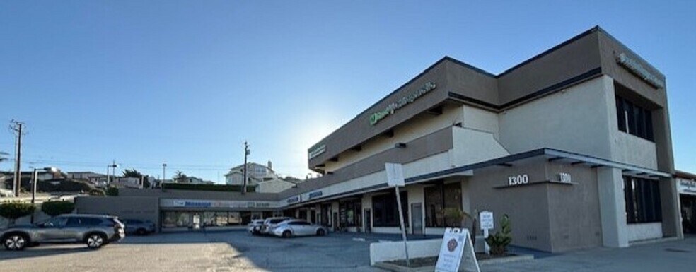 1300 S Pacific Coast Hwy, Redondo Beach, CA à louer - Photo de l’immeuble – Image 3 sur 10