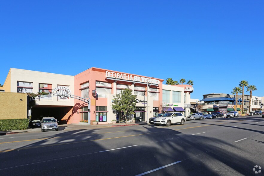 17401-17405 Ventura Blvd, Encino, CA à louer - Photo principale – Image 1 sur 25