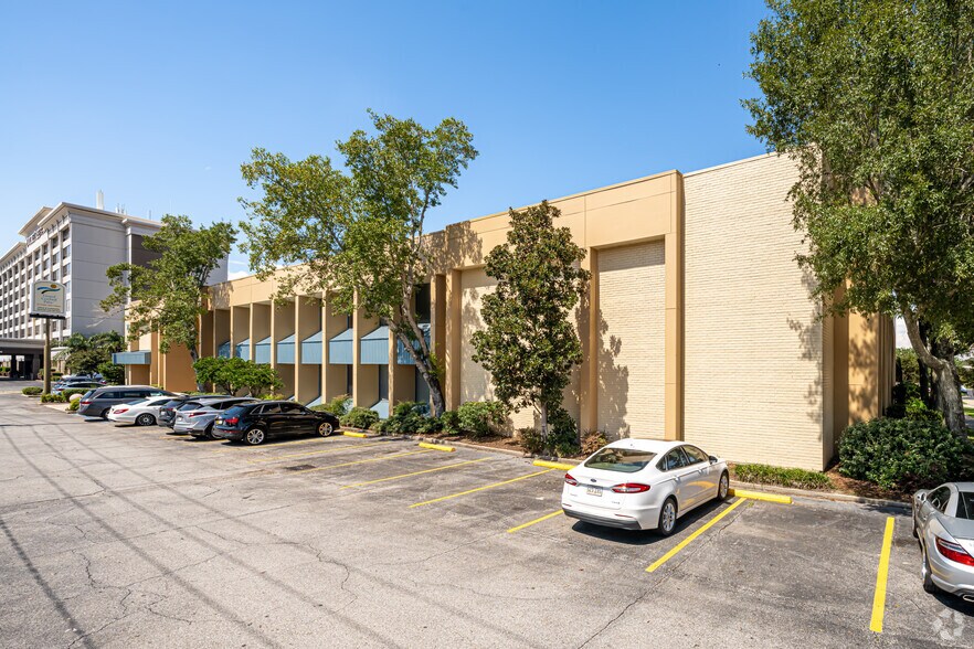 2200 Veterans Memorial Blvd, Kenner, LA à louer - Photo de l’immeuble – Image 2 sur 7