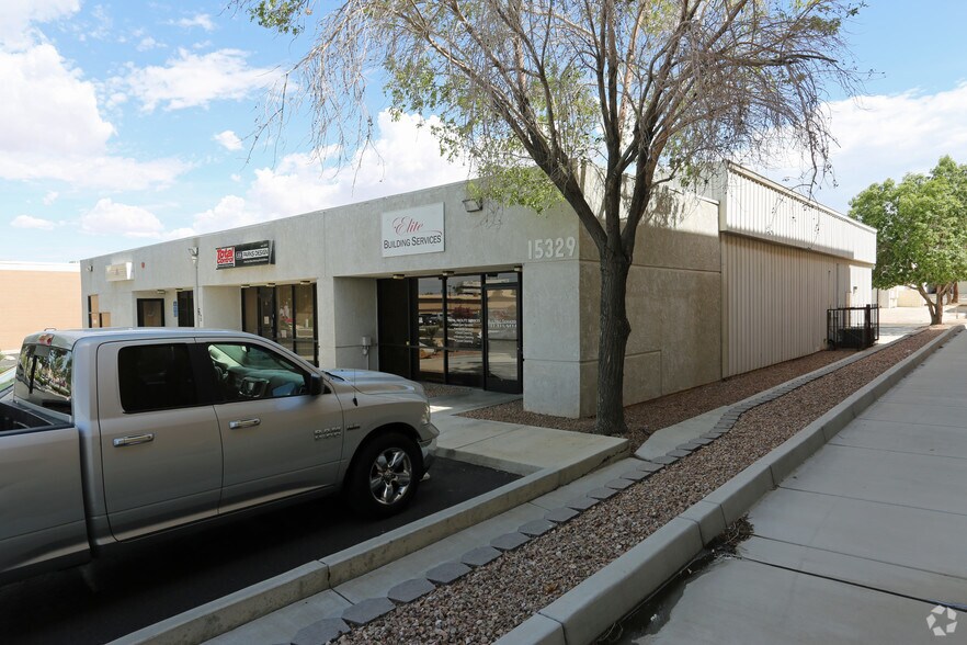 15329 Bonanza Rd, Victorville, CA à louer - Photo de l’immeuble – Image 3 sur 14