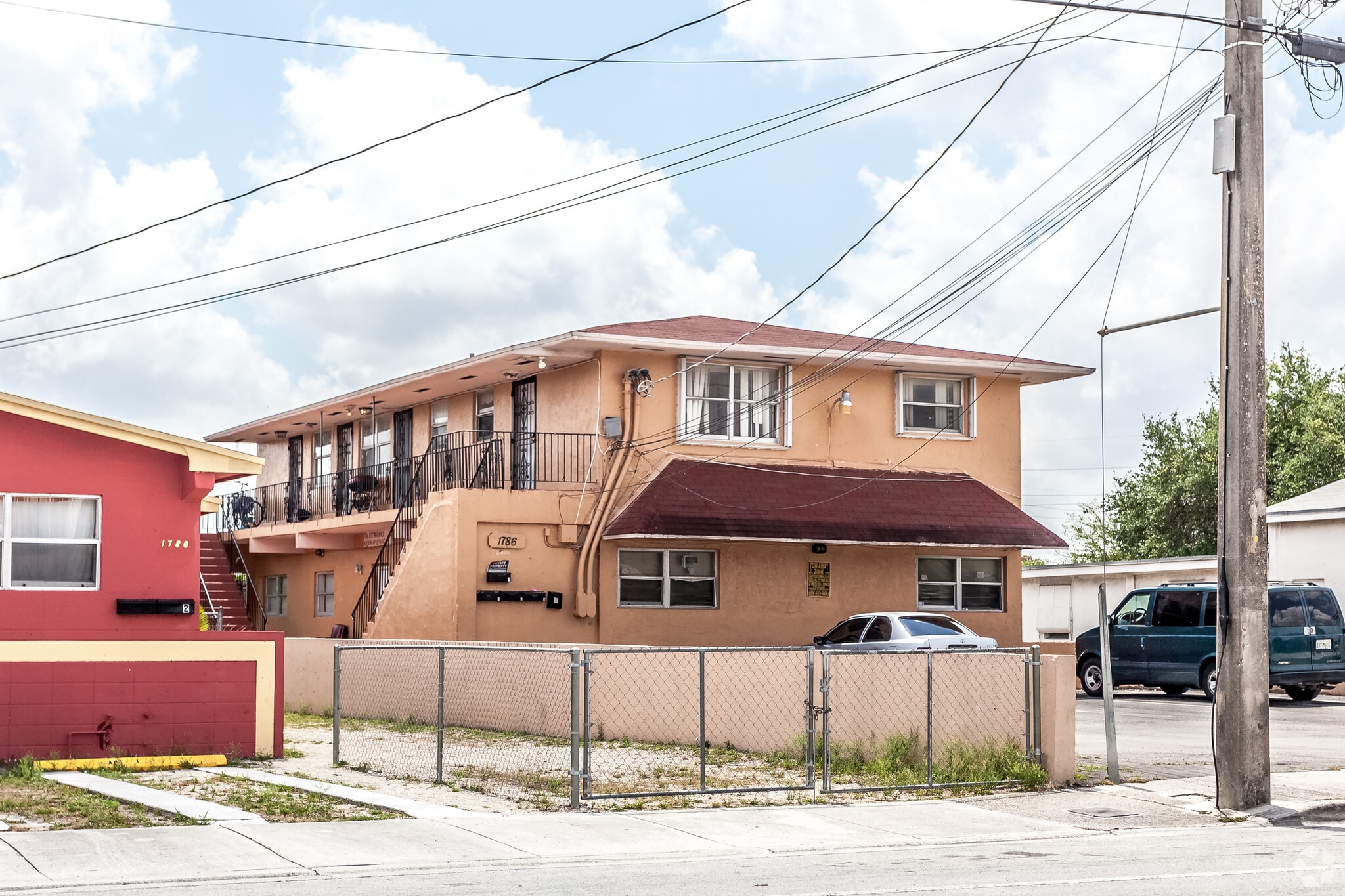 1786 Ali Baba Ave, Opa Locka, FL à vendre Photo de l’immeuble– Image 1 sur 4