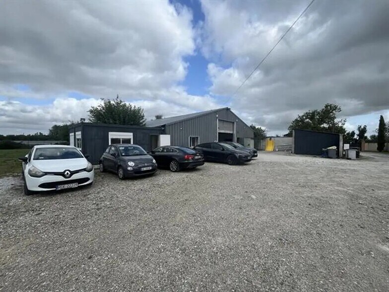 110 A Route De Longages, Noé à louer - Photo de l’immeuble – Image 1 sur 12