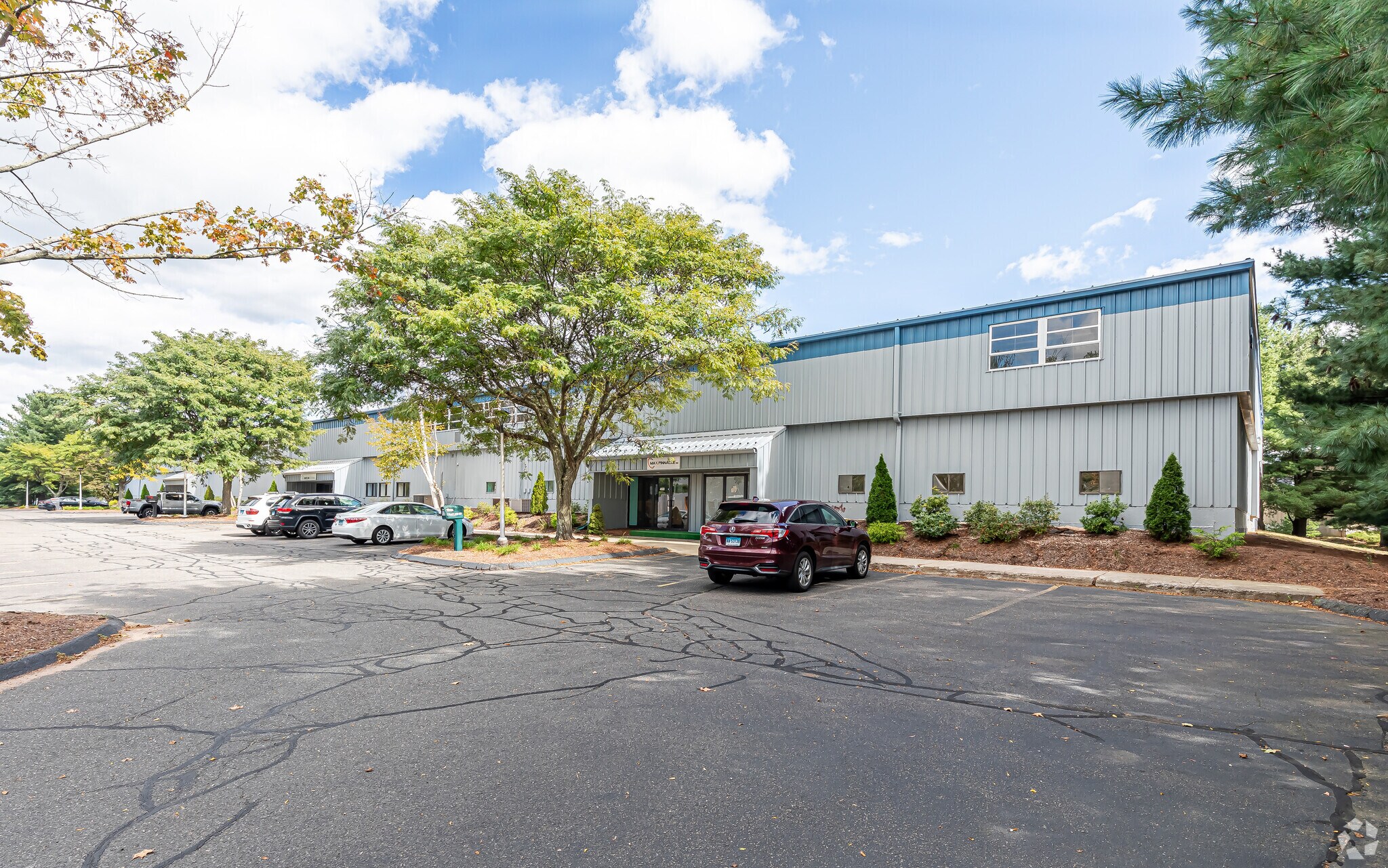460 Hayden Station Rd, Windsor, CT à louer Photo principale– Image 1 sur 7
