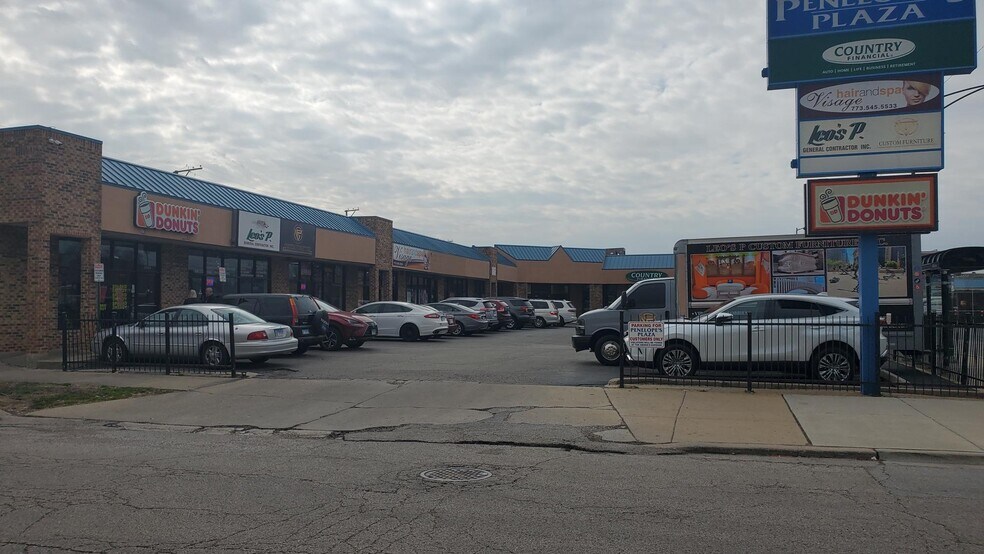 3351 N Harlem Ave, Chicago, IL à louer - Photo de l’immeuble – Image 2 sur 29