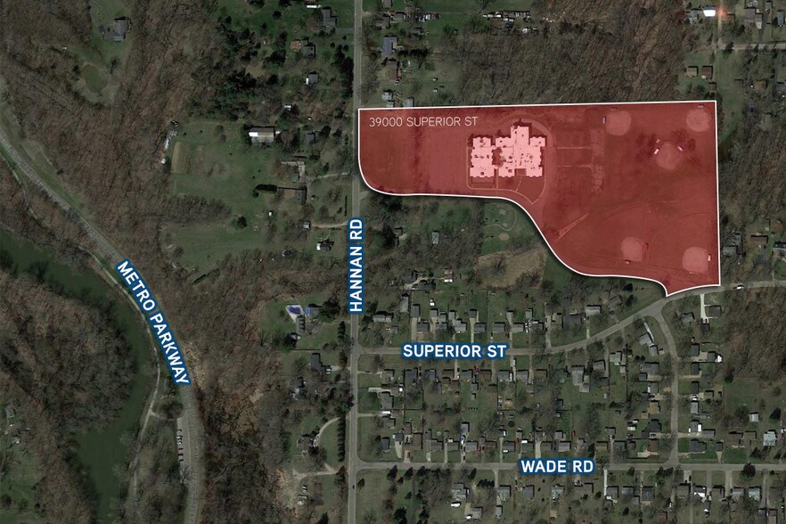 39000 Superior St, Romulus, MI à vendre - Aérien – Image 2 sur 8