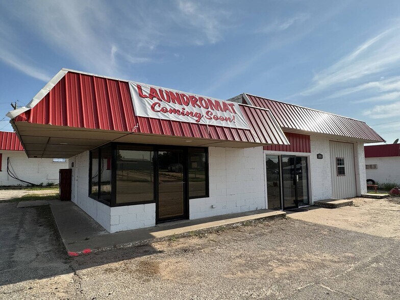 110 W Carl Hubbell Blvd, Meeker, OK à vendre - Photo de l’immeuble – Image 1 sur 17