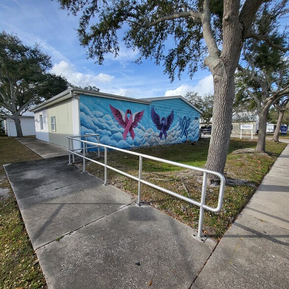 1322 Oak St, Melbourne, FL à vendre - Photo de l’immeuble – Image 2 sur 16
