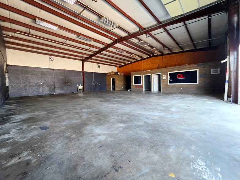 6225 E Highway 114, Rhome, TX à louer - Photo de l’immeuble – Image 2 sur 35