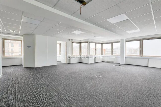 Plus de détails pour Bureau à vendre