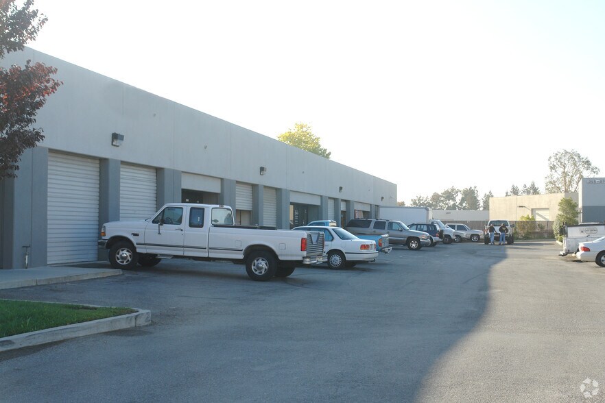 242-256 Hillsdale Ave, San Jose, CA à louer - Photo de l’immeuble – Image 3 sur 4