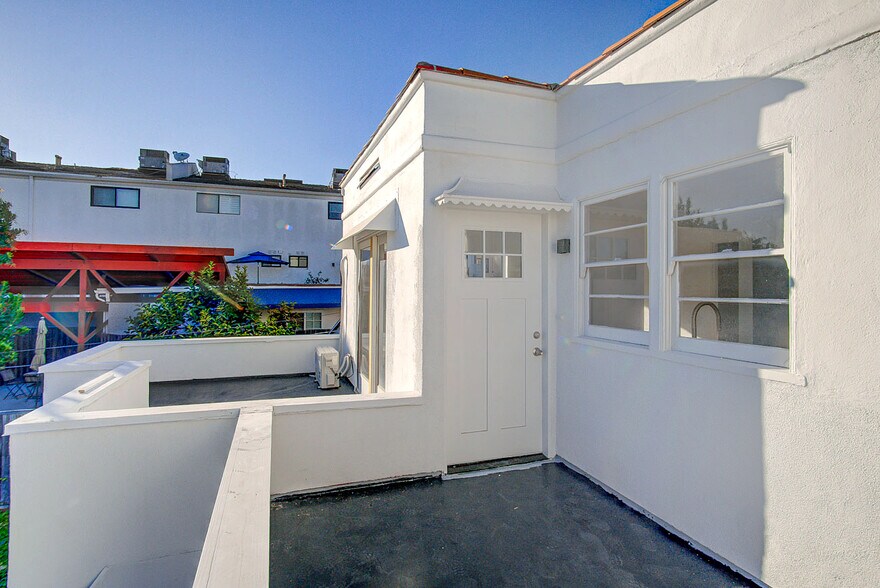 1147 24th St, Santa Monica, CA à vendre - Photo de l’immeuble – Image 3 sur 31