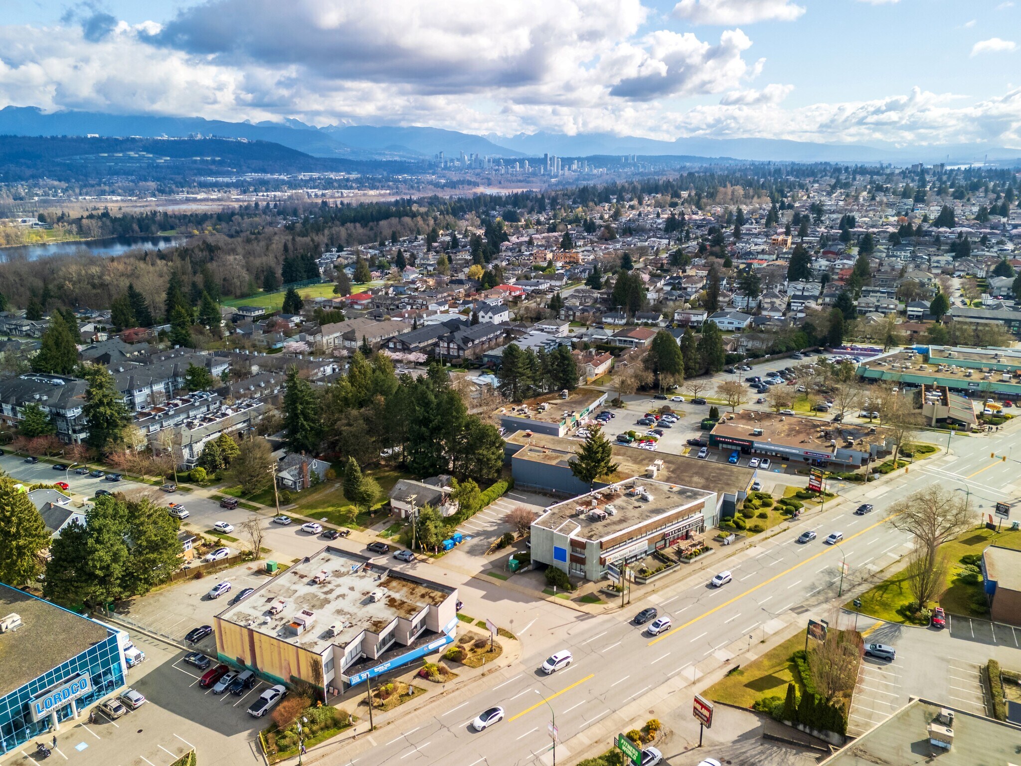 5501 Kingsway, Burnaby, BC à vendre Photo de l’immeuble– Image 1 sur 5