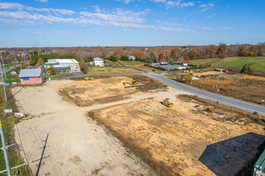 7630 Meadow Run Ln, Owings, MD à vendre - Photo de l’immeuble – Image 2 sur 6