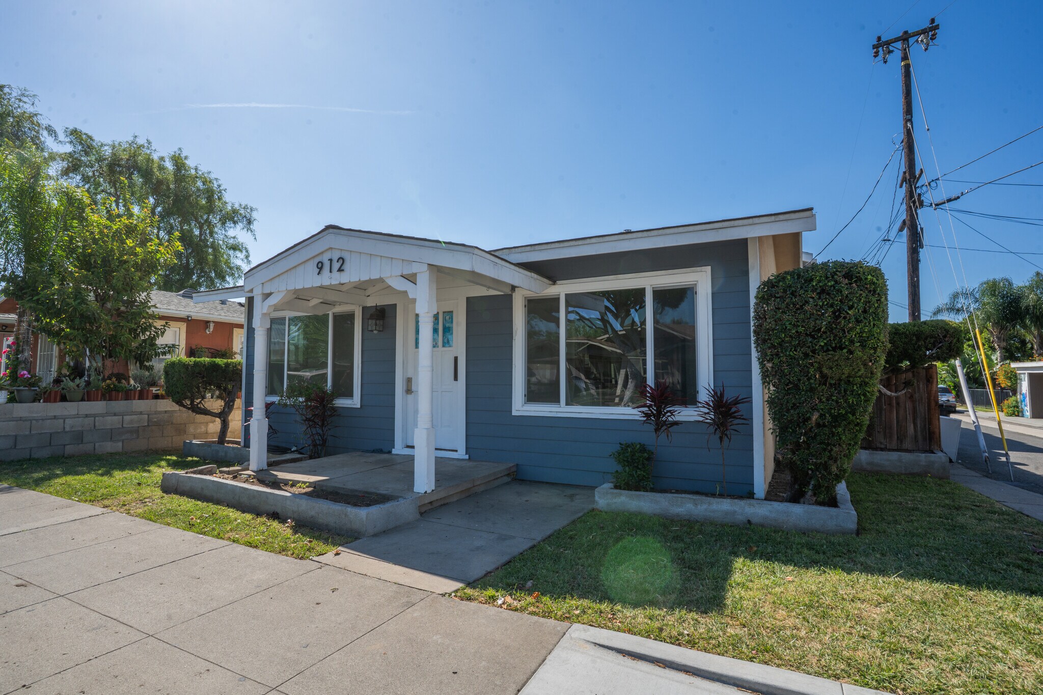 912 E Commonwealth Ave, Fullerton, CA à vendre Photo principale– Image 1 sur 46